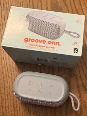 groove onn. Small Rugged Bluetooth Speaker - Light Gray